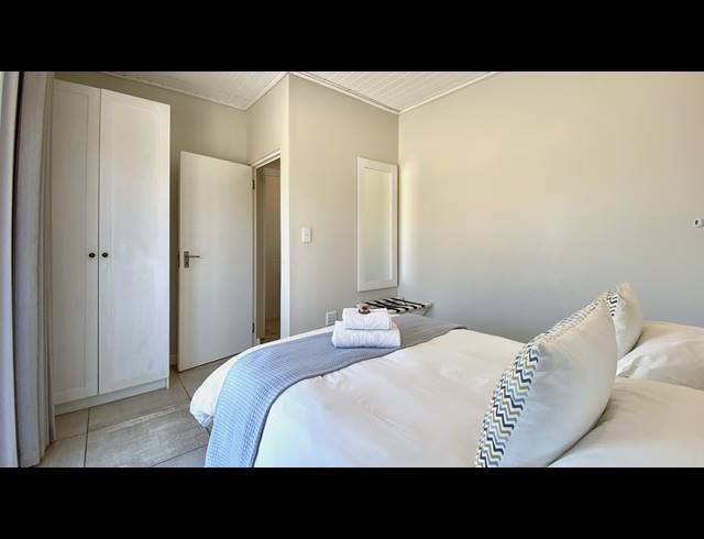 2 BEDROOM APARTMENT FOR SALE IN ELANDS BAY